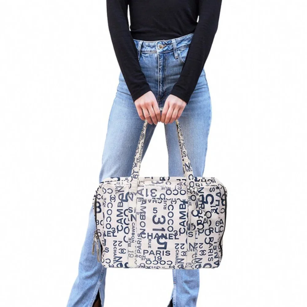 Authentic CHANEL Rue Cambon Travel Bag Vintage White & Navy Canvas - Picture 11 of 11